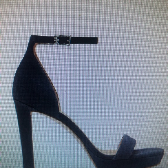 New! Michael Kors Platform Sandals - Picture 1 of 2
